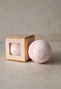 Lusso Tan - Summer Meadow Bath Bomb